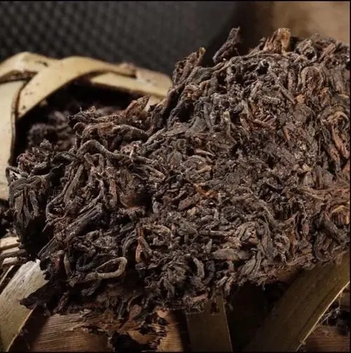 普洱茶怎么分辨古樹茶？