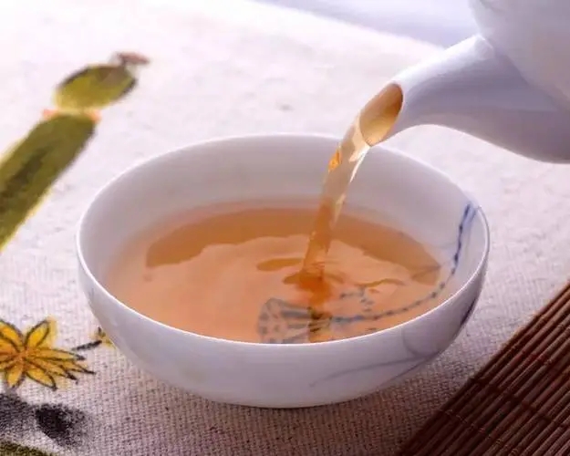 普洱茶越喝越餓？喝普洱茶真能刮油嗎？