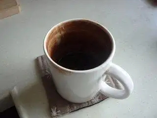 茶垢清潔有妙招，一分鐘讓茶杯光亮如新！