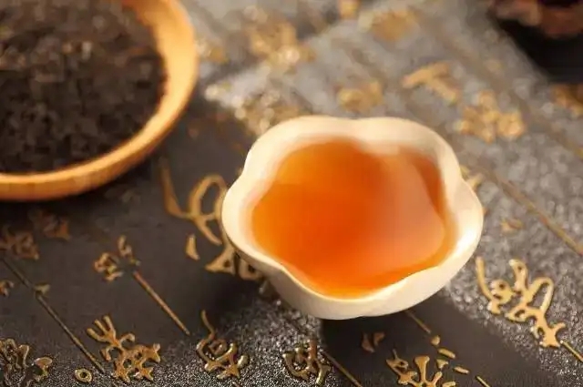 茶喝起來(lái)有點(diǎn)酸是不是變質(zhì)了？