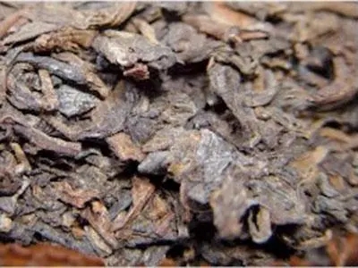 普洱茶你必須要懂：白霜與發(fā)霉。