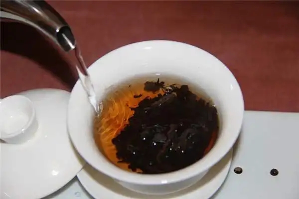 為什么你泡的熟茶，湯色像醬油？