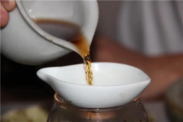 學(xué)會(huì)這4招，快速判斷出普洱茶年份！